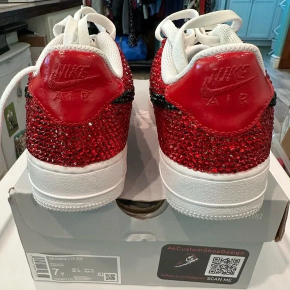 7Y/8.5M Women’s Nike Black, White & Red  CUSTOM Blinged Air Force 1’s. - Picture 4 of 9